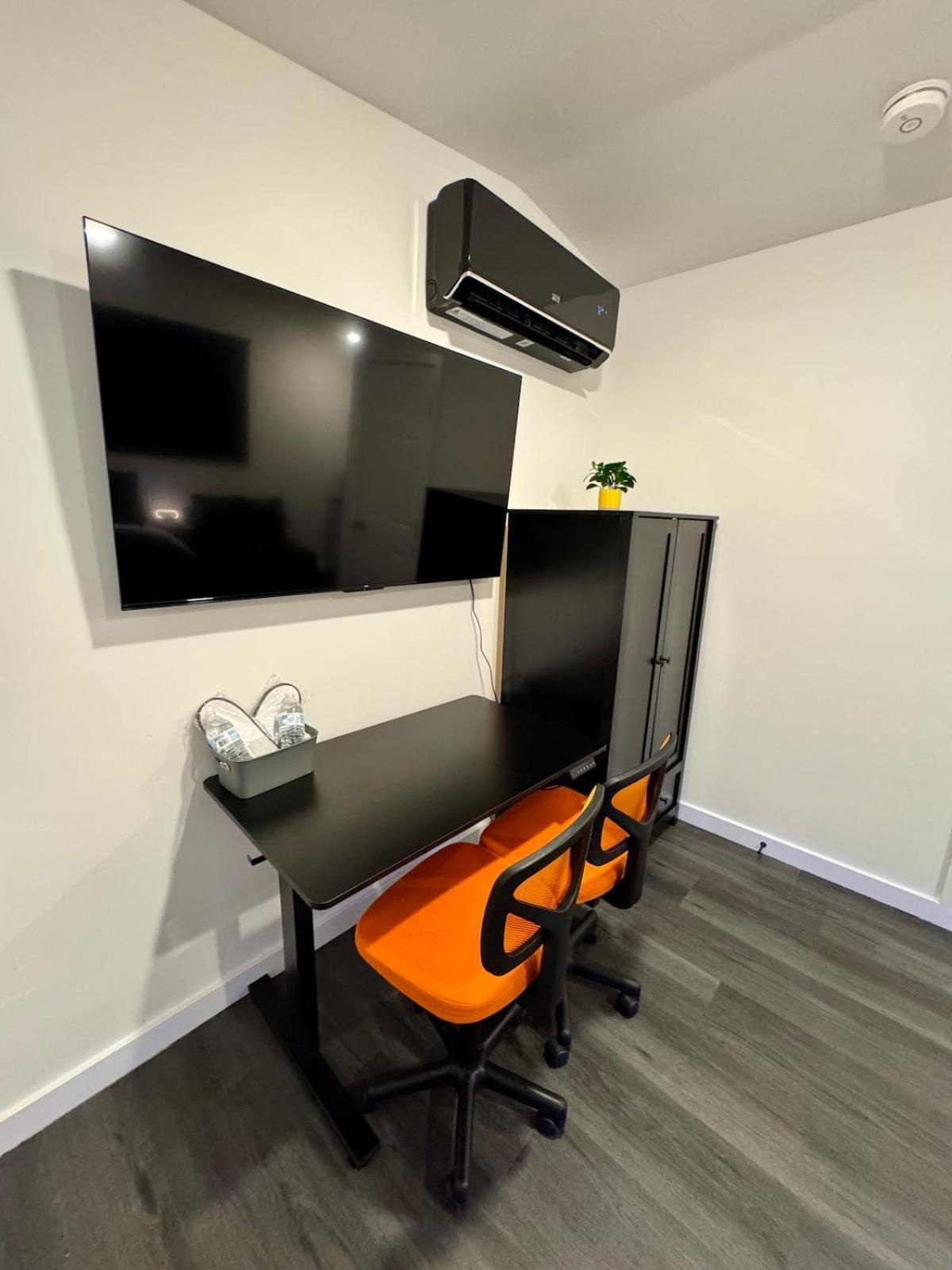 Your Downtown Cozy Studio With Backyard Unit C فينيكس المظهر الخارجي الصورة