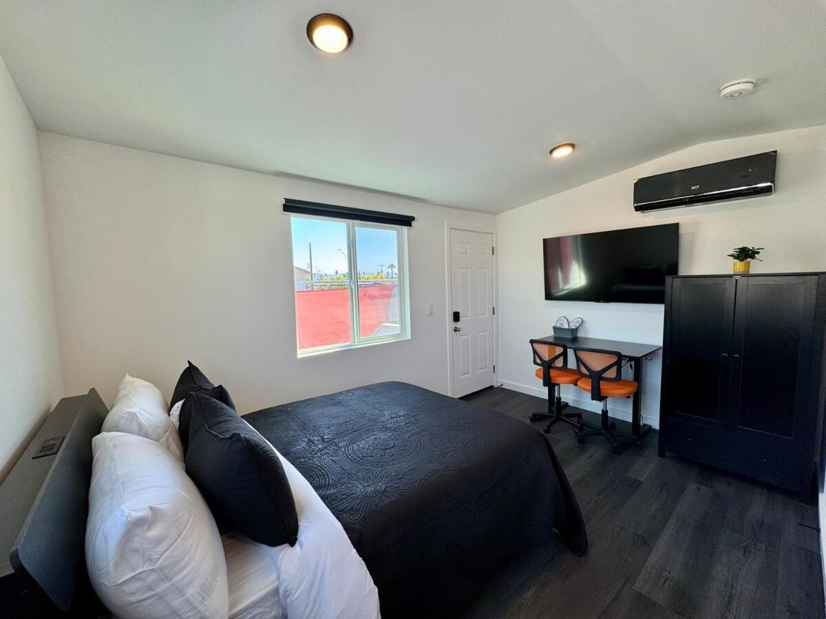 Your Downtown Cozy Studio With Backyard Unit C فينيكس المظهر الخارجي الصورة