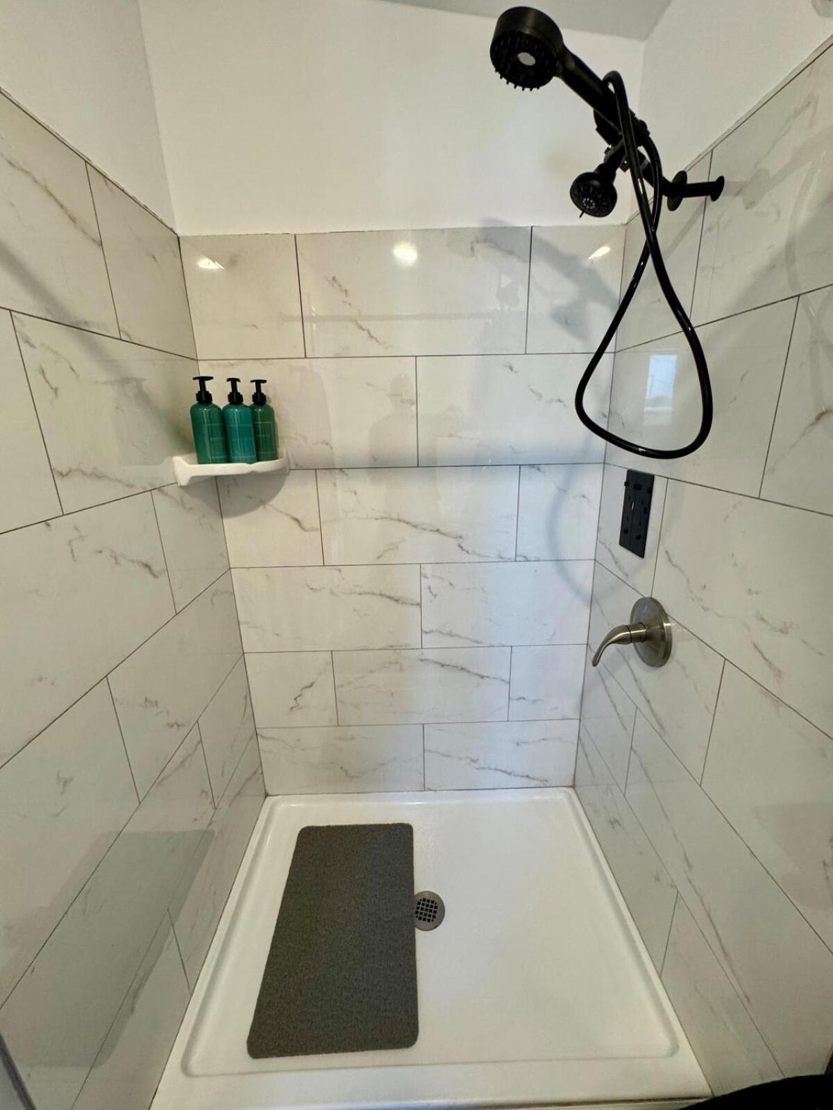 Your Downtown Cozy Studio With Backyard Unit C فينيكس المظهر الخارجي الصورة