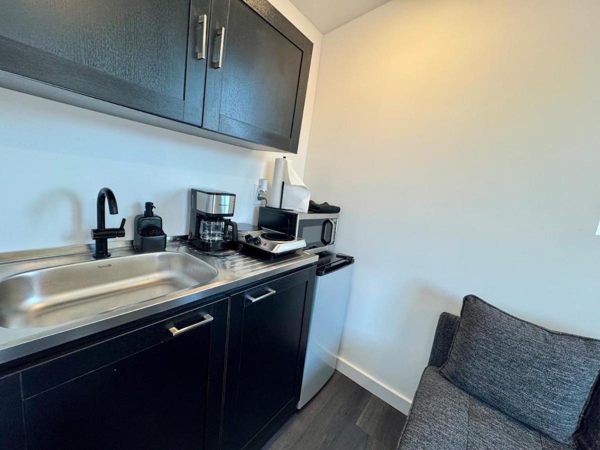 Your Downtown Cozy Studio With Backyard Unit C فينيكس المظهر الخارجي الصورة